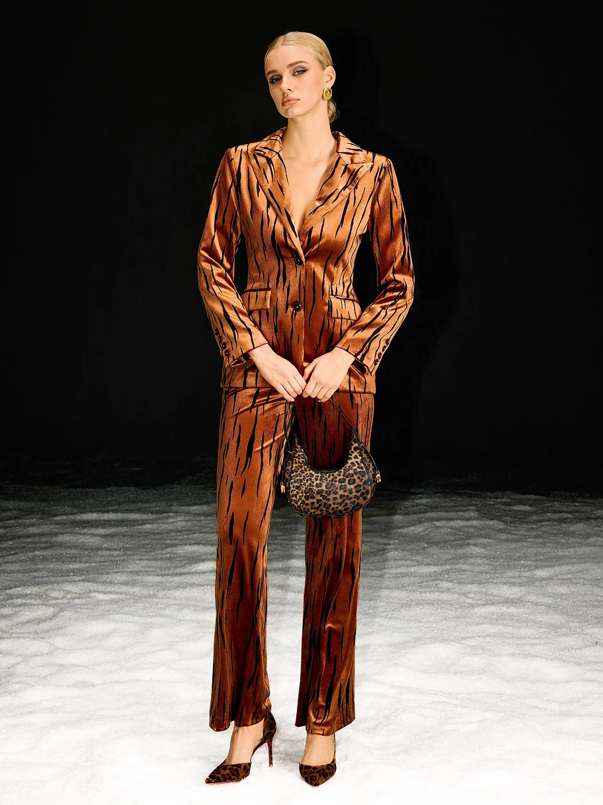 Baroness Printed Blazer Set - Image 2