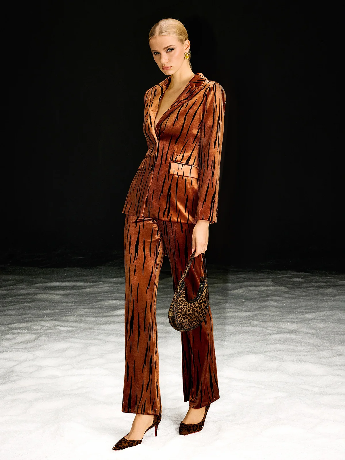 Baroness Printed Blazer Set - Image 5
