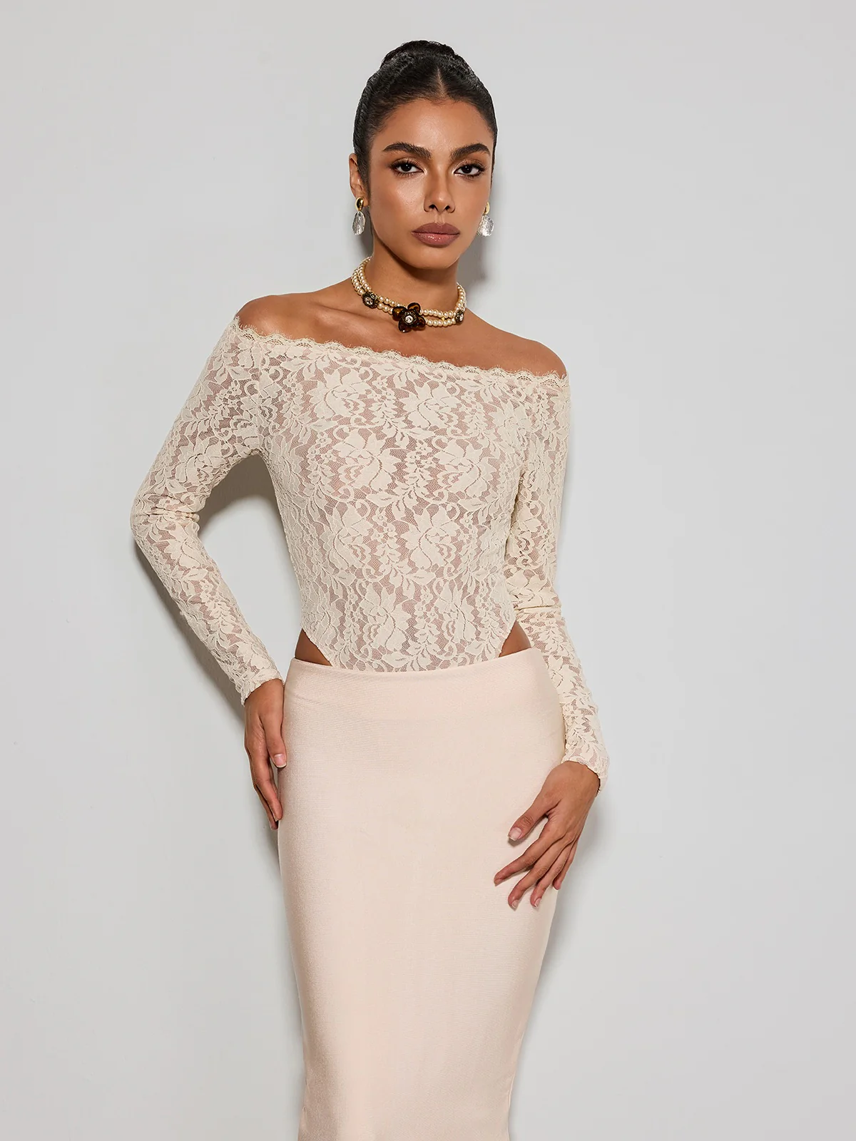 Caylen Off Shoulder Lace Bodysuit - Image 3