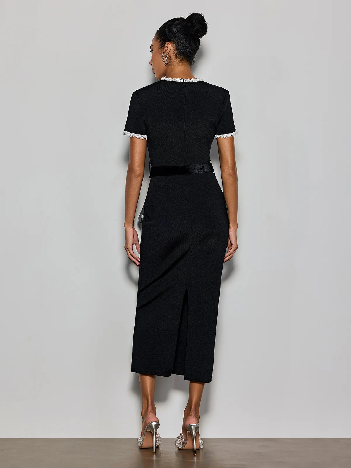 Cyanne Short Sleeve Pearl Knitted Midi Dress - Image 6