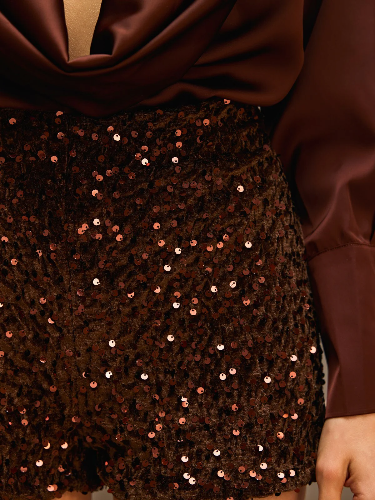 Duong Plunge Neck Sequin Shorts Set - Image 7