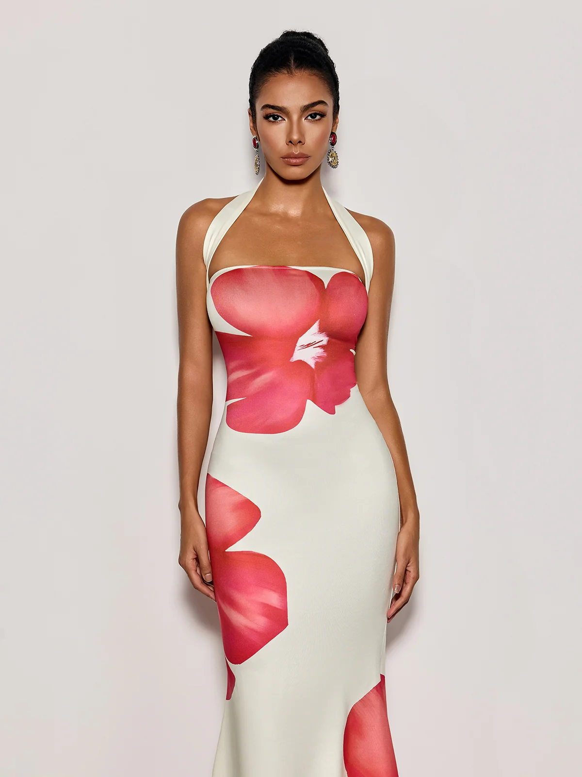 Esmor Halterneck Floral Maxi Dress - Image 5
