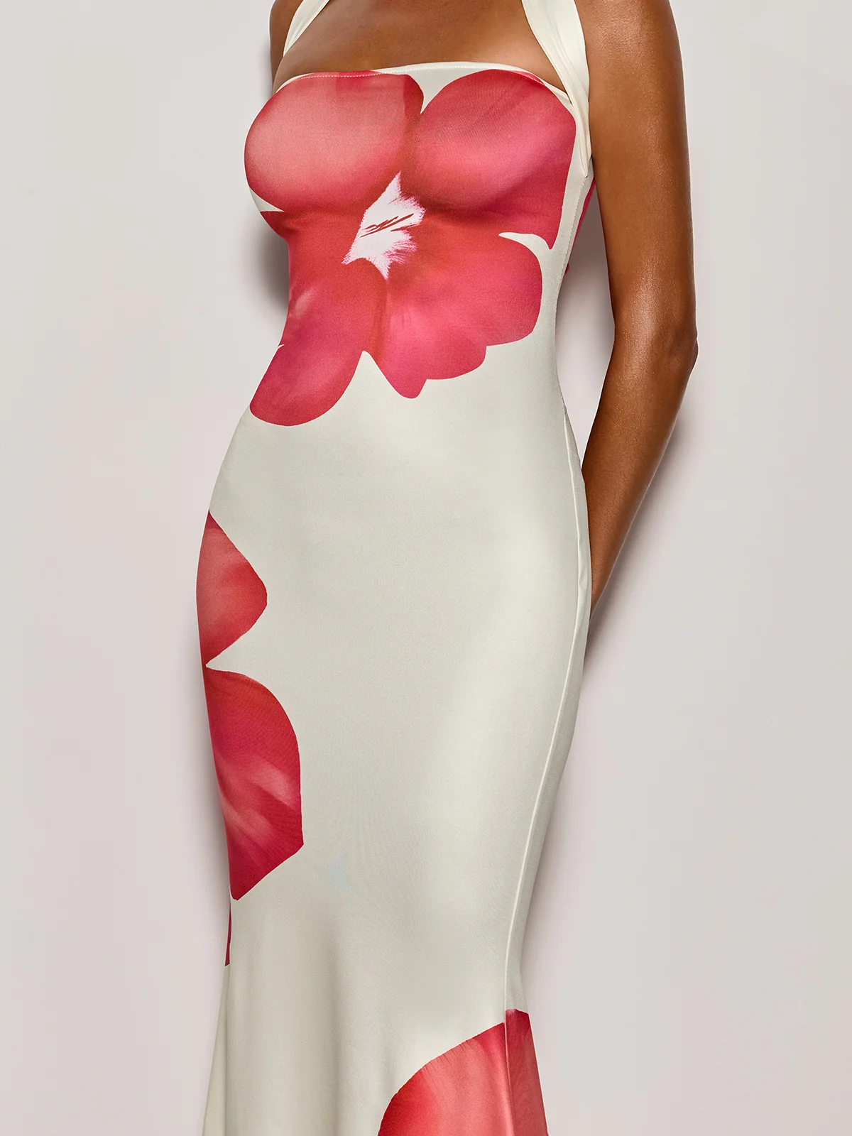 Esmor Halterneck Floral Maxi Dress - Image 7