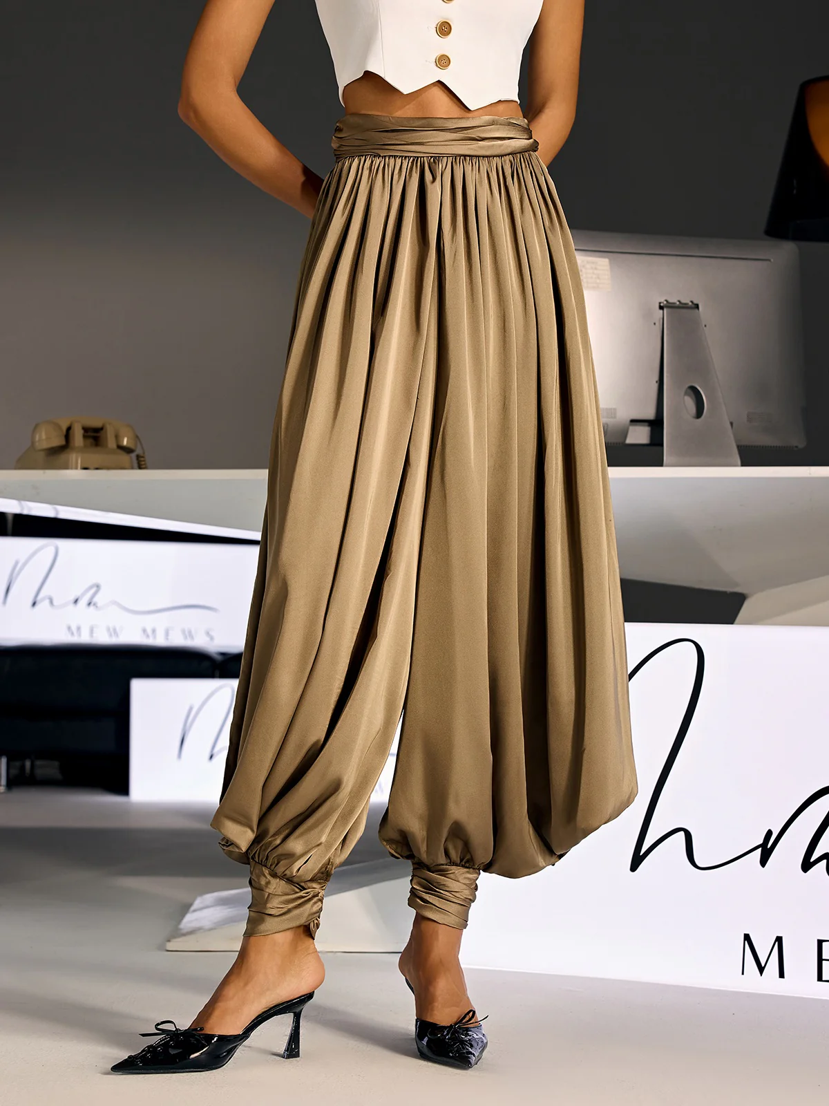 Jarevix Pleated Balloon Pants