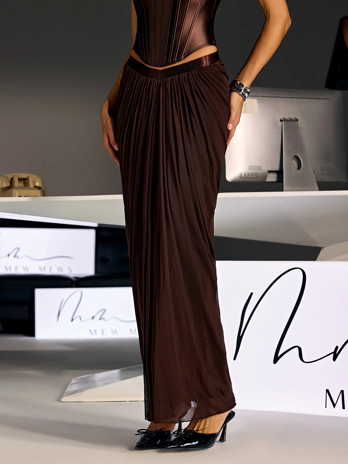 Jondral Ruched Skirt - Image 4