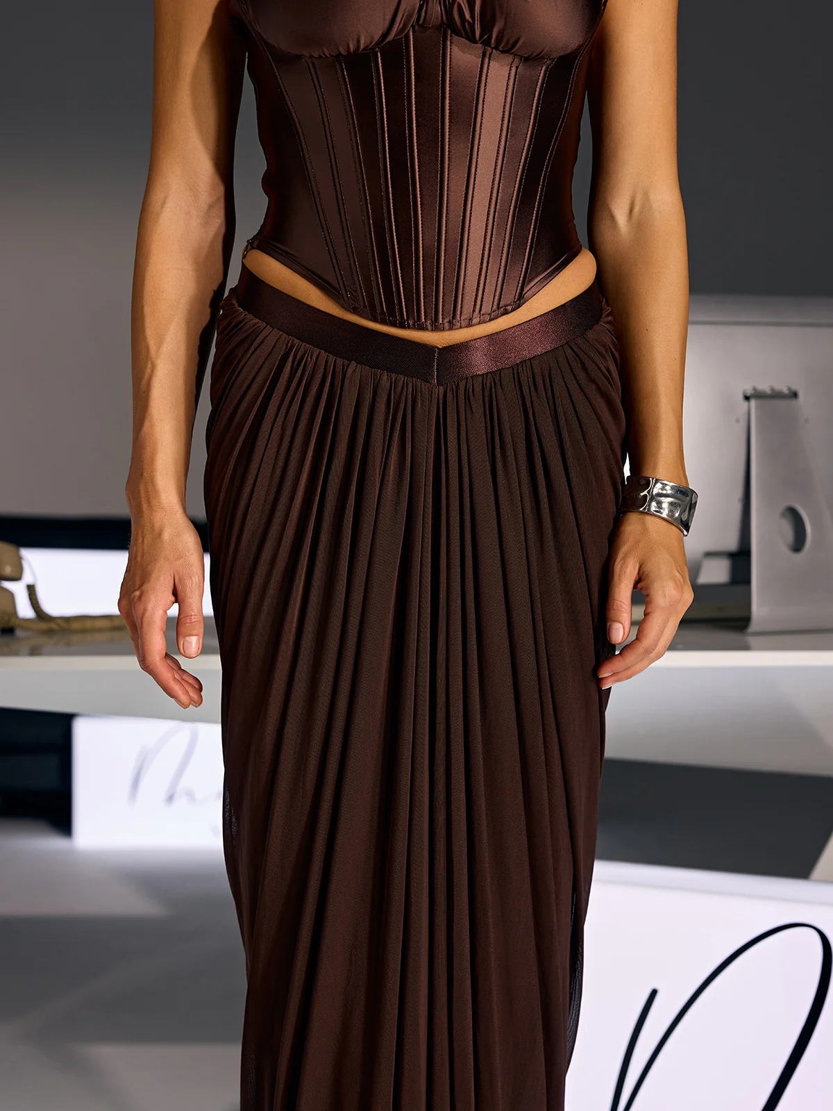 Jondral Ruched Skirt - Image 6