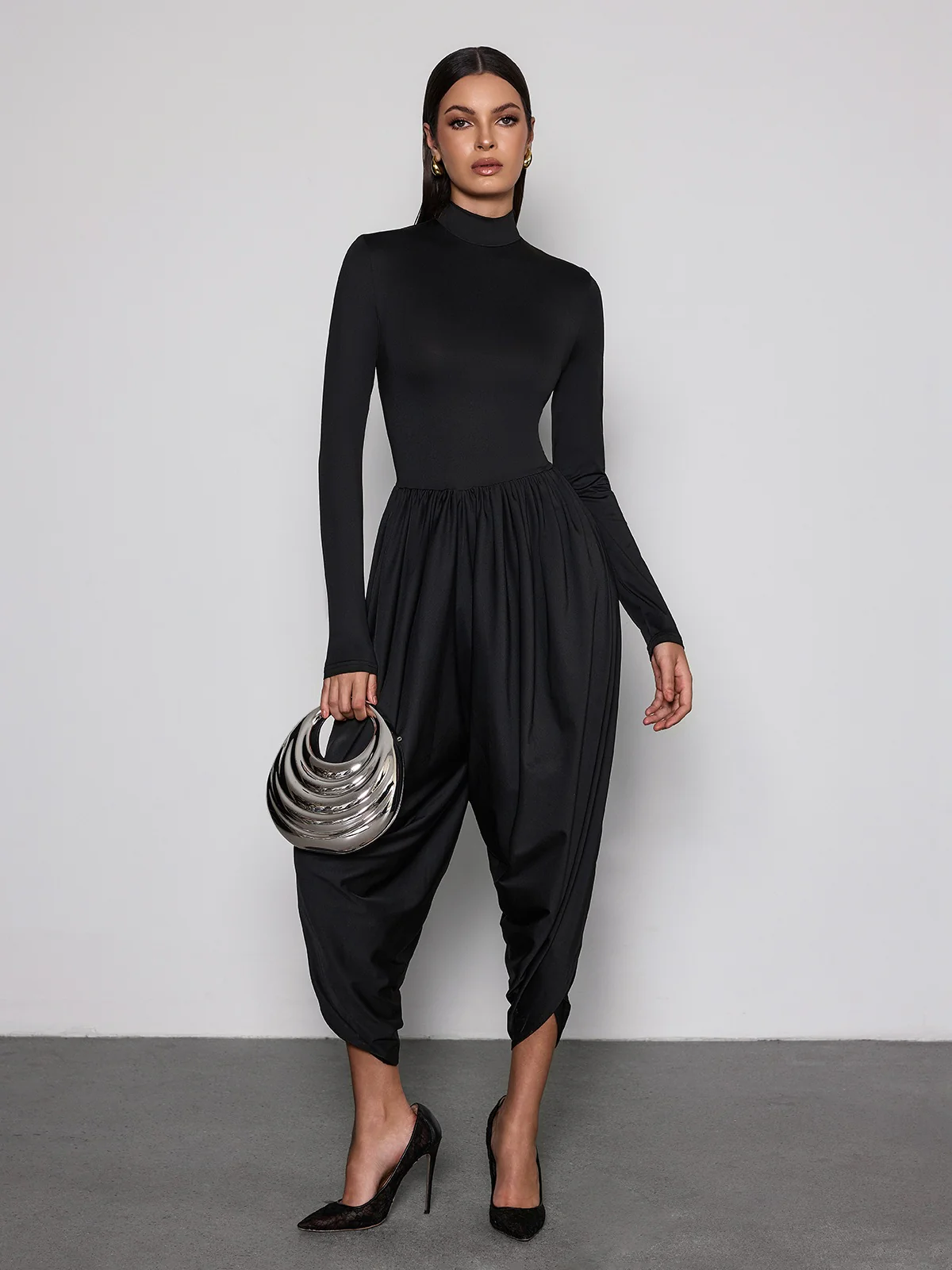 Laurien Long Sleeve Ruched Jumpsuit In Black - Image 5