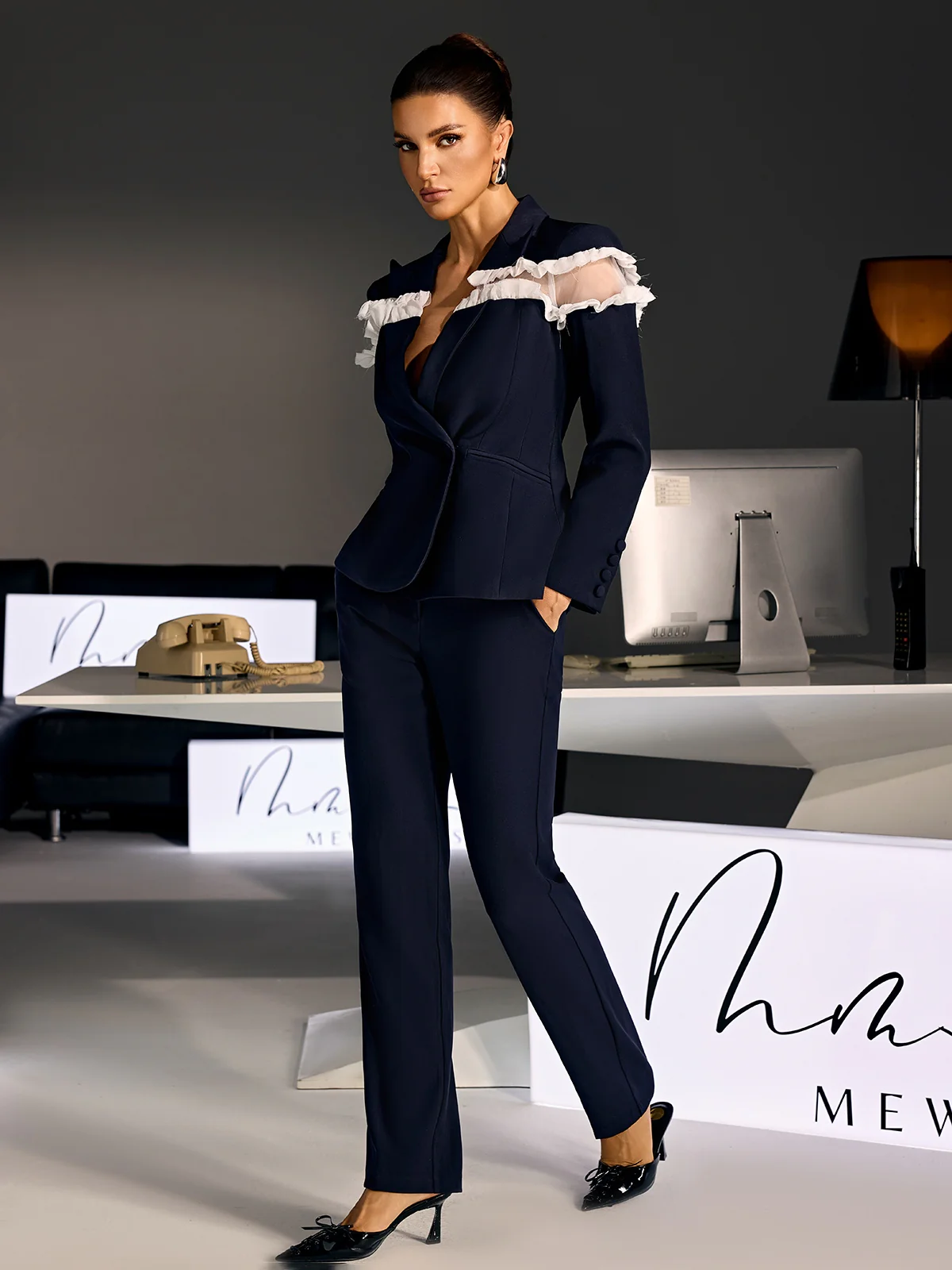 Lervion Mesh Blazer Pants Set - Image 2