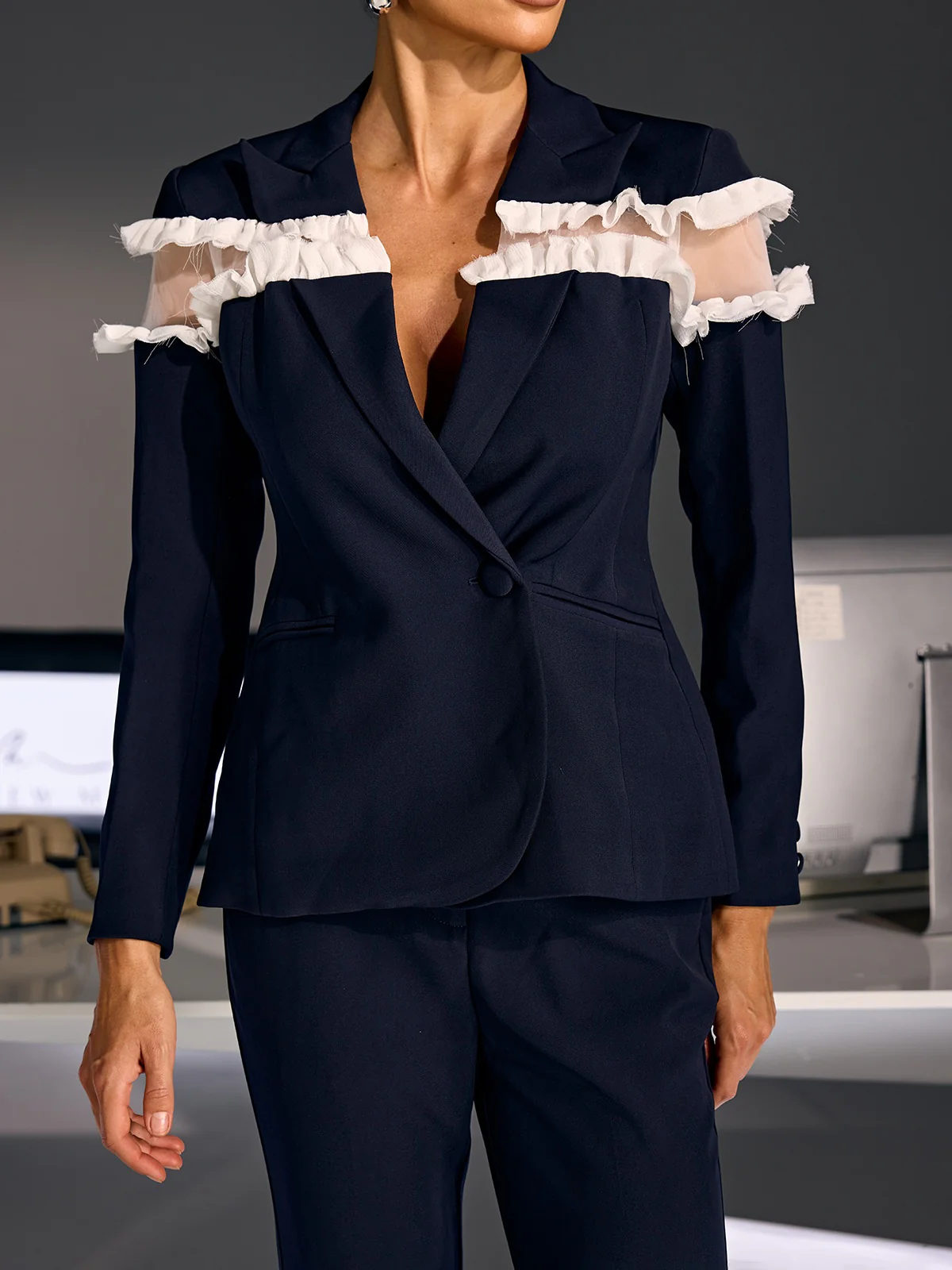 Lervion Mesh Blazer Pants Set - Image 6