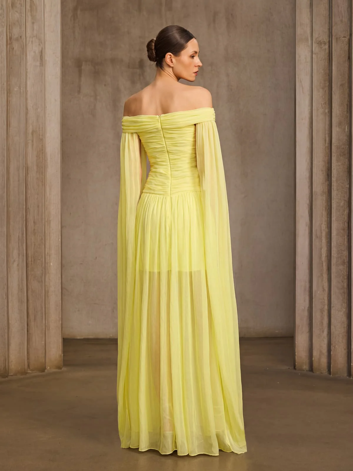 Lirak Off Shoulder Twisted Ruched Maxi Dress - Image 3