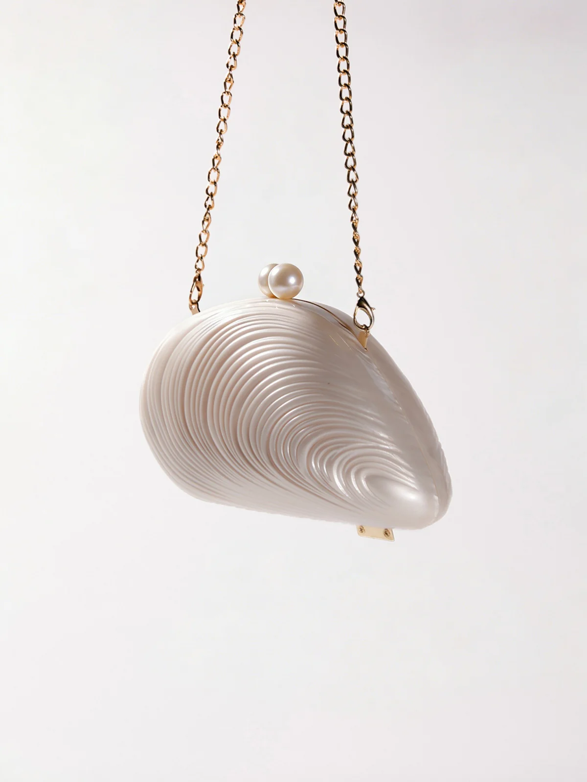 Mahin Seashell Convertible Clutch - Image 3