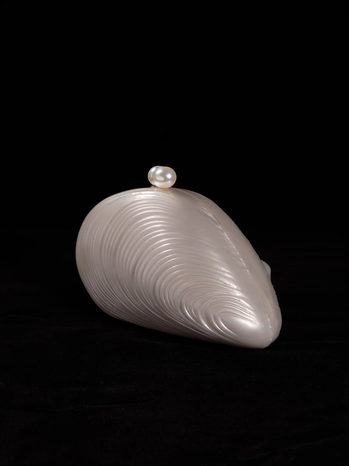 Mahin Seashell Convertible Clutch - Image 8