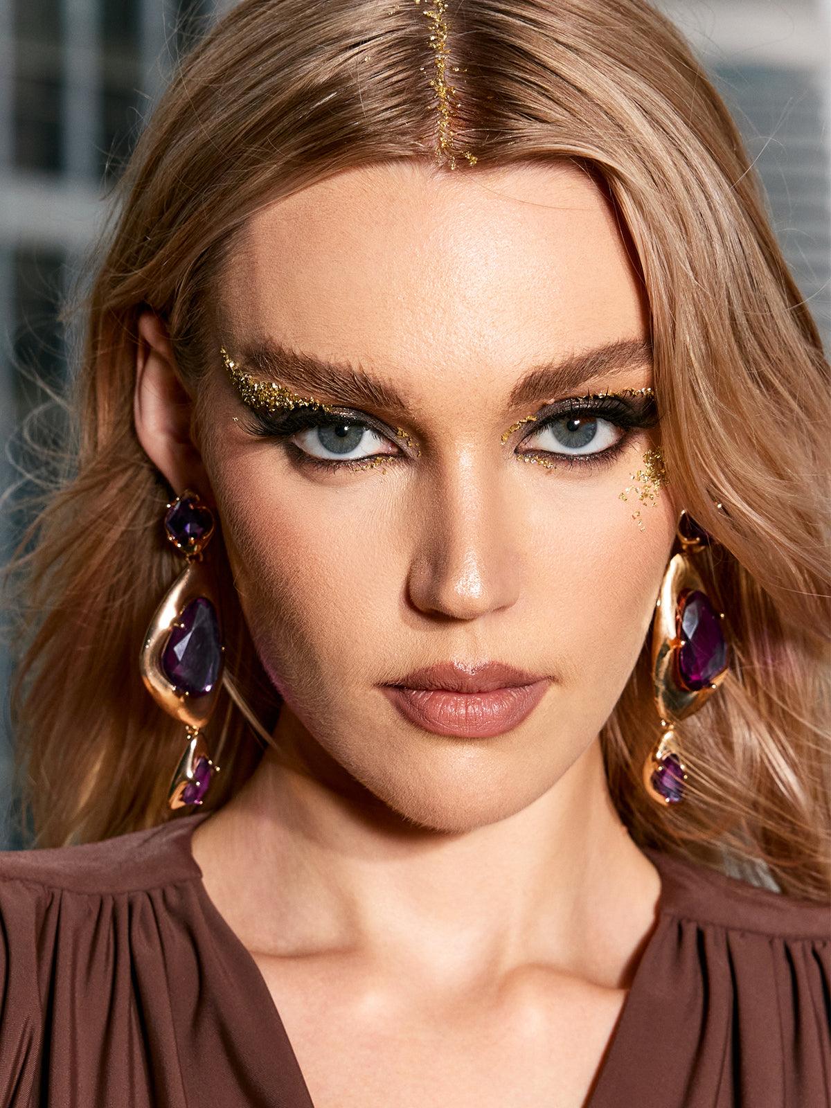 Mikko Geometric Rhinestone Earrings - Image 4