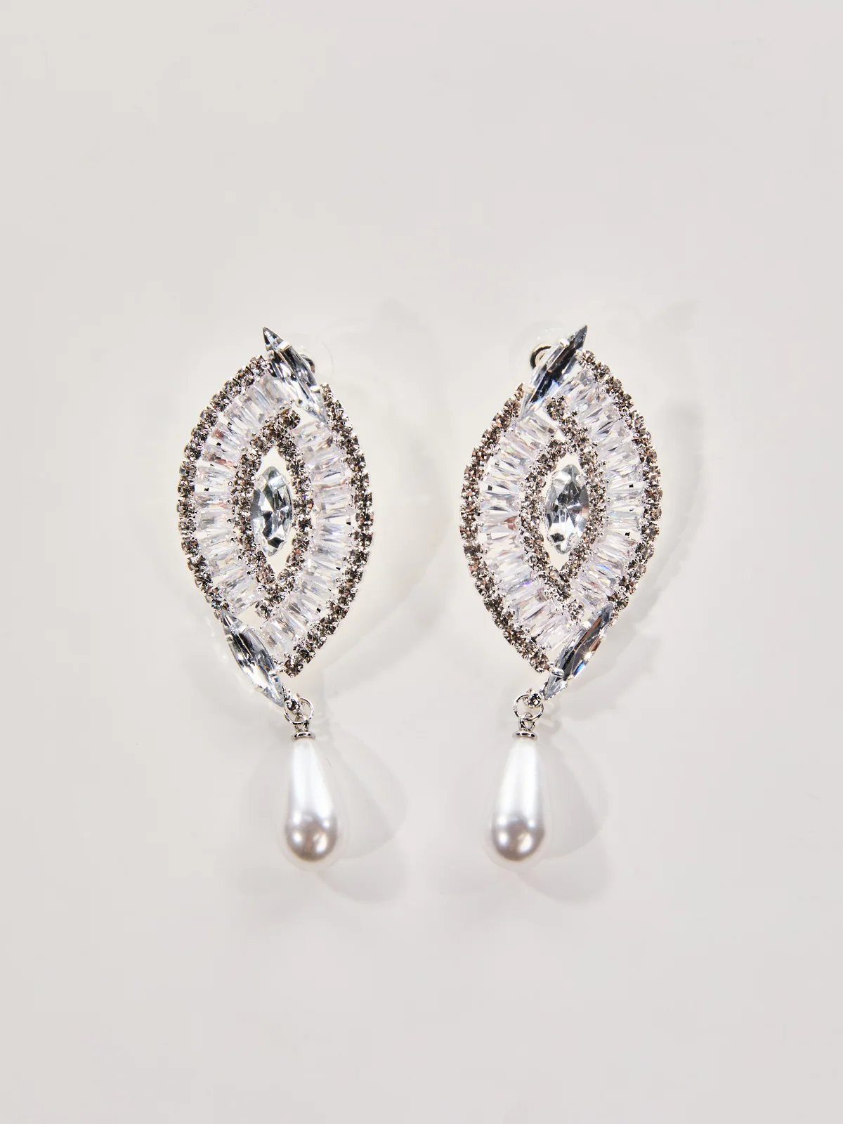 Oaelix Rhinestone Pearl Earrings - Image 3