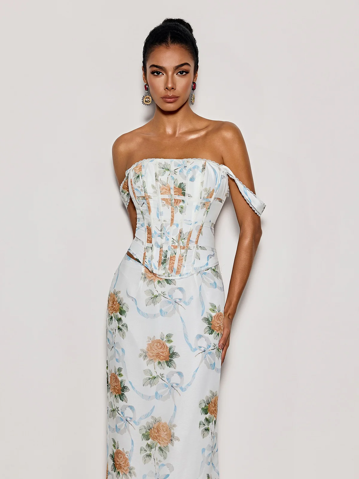 Pheron Off Shoulder Floral Maxi Dress - Image 3