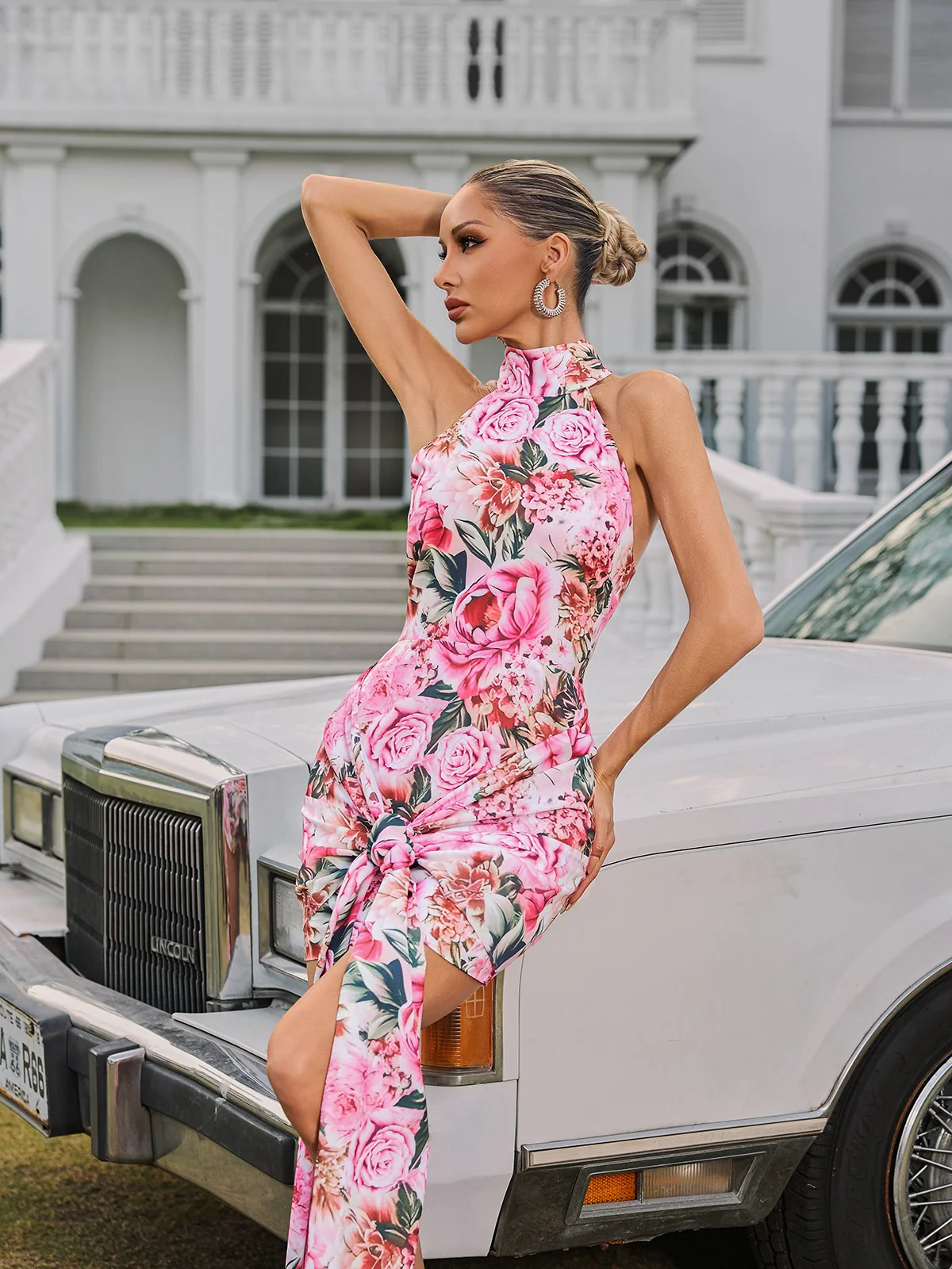 Wyvanna Halterneck Floral Twisted Mini Dress - Image 2